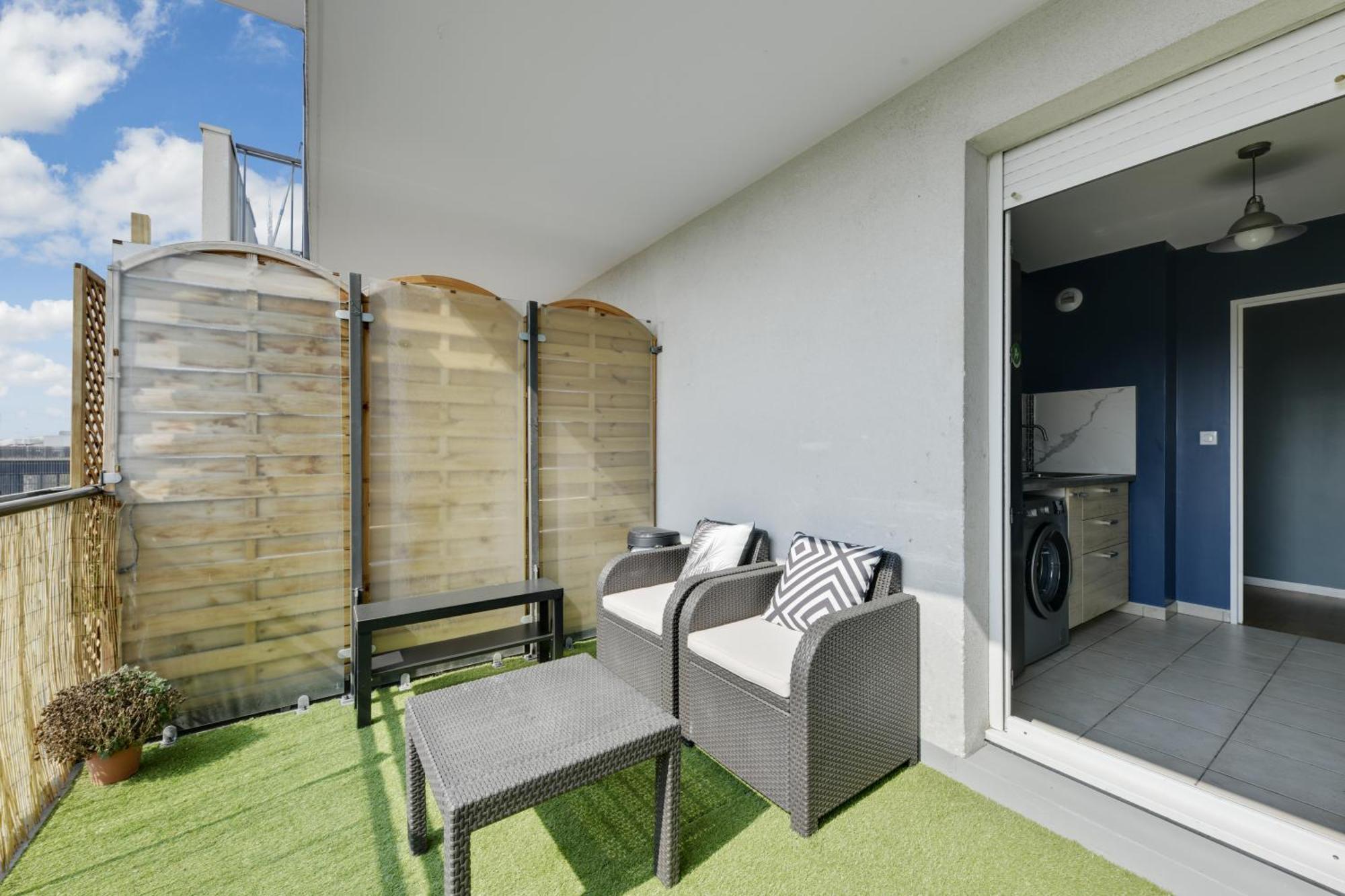 Chic Apartment With Superb View Of The Eiffel Tower Saint-Denis  Exterior foto