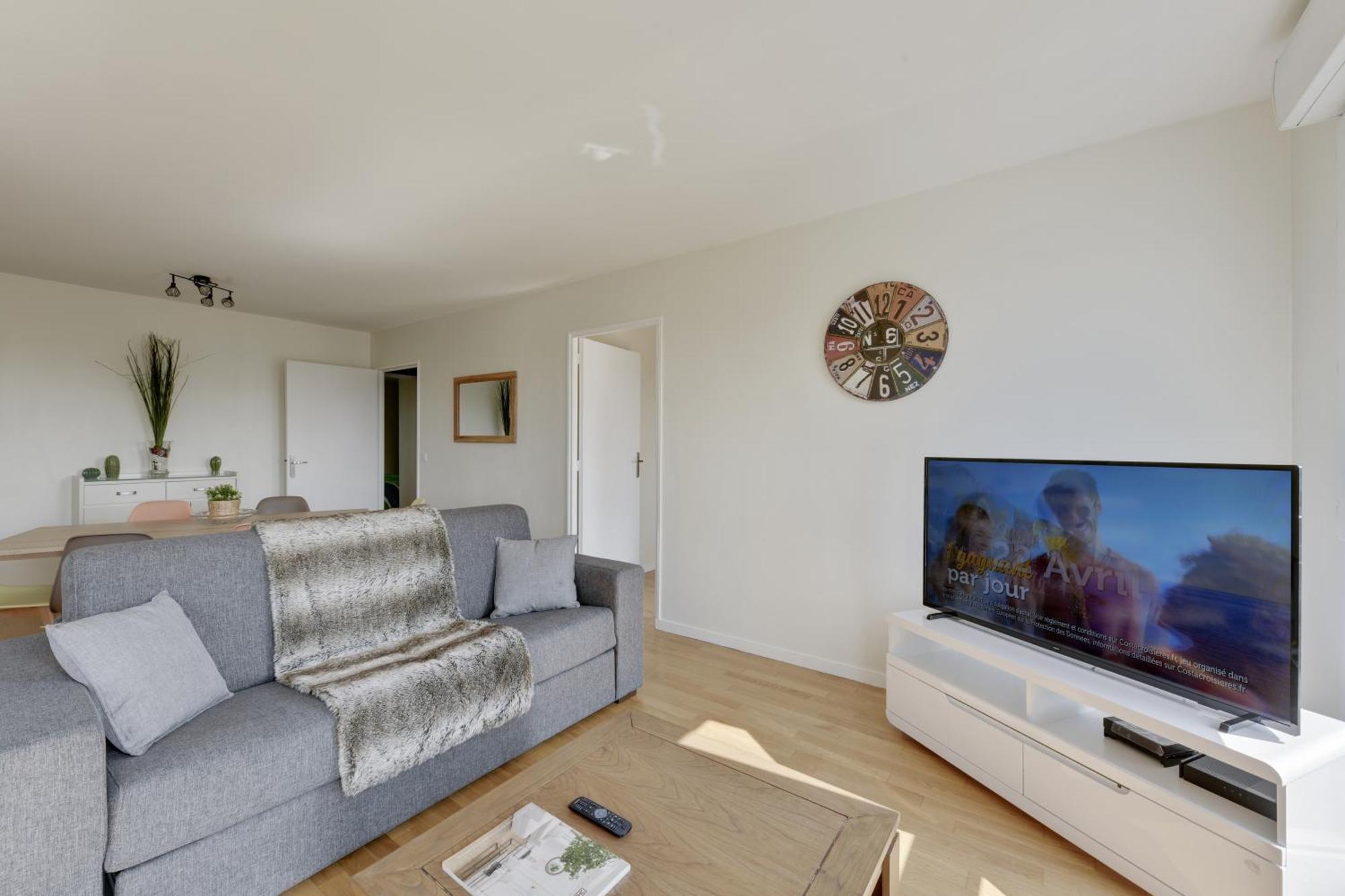 Chic Apartment With Superb View Of The Eiffel Tower Saint-Denis  Exterior foto