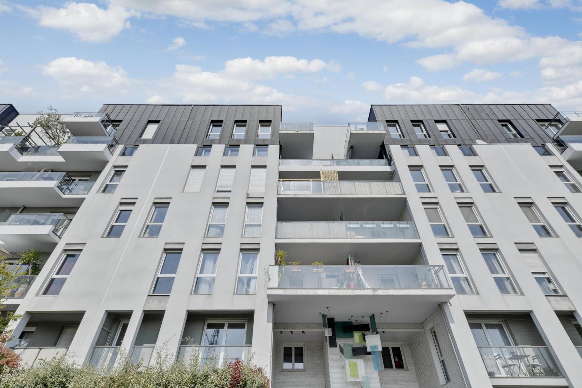 Chic Apartment With Superb View Of The Eiffel Tower Saint-Denis  Exterior foto